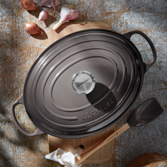 Signature Cast Iron 15.5-quart Oyster Oval Dutch Oven