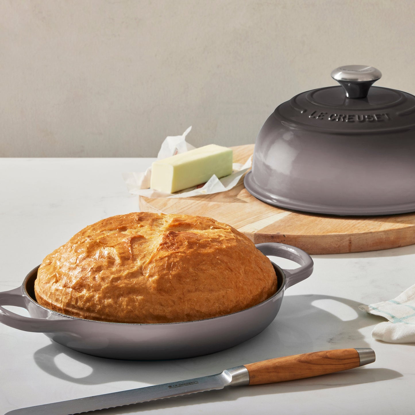 Signature Cast Iron 9.5-inch Oyster Bread Oven