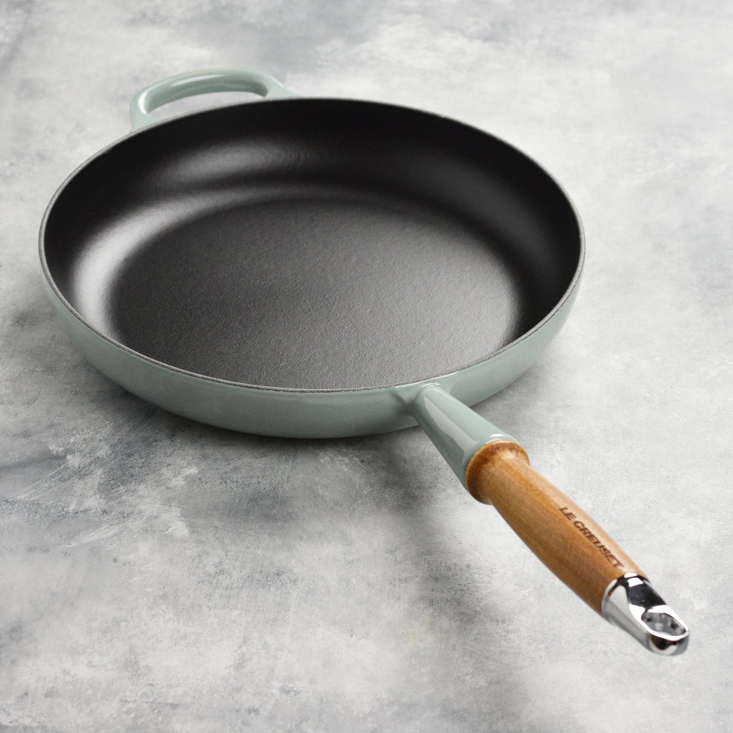 Cast Iron 10.25-inch Sea Salt Fry Pan with Wood Handle