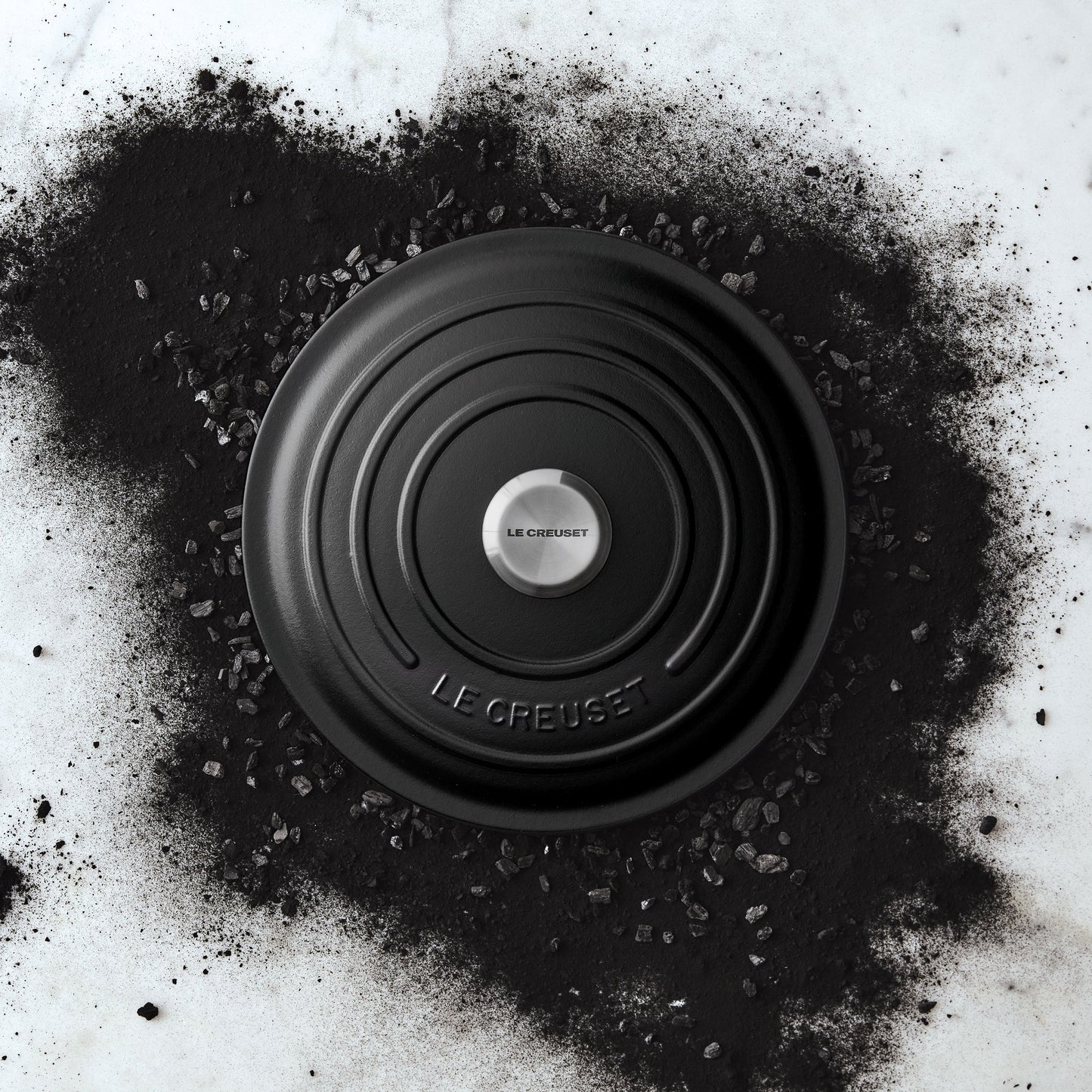 Signature Cast Iron 7.25-quart Licorice Round Dutch Oven