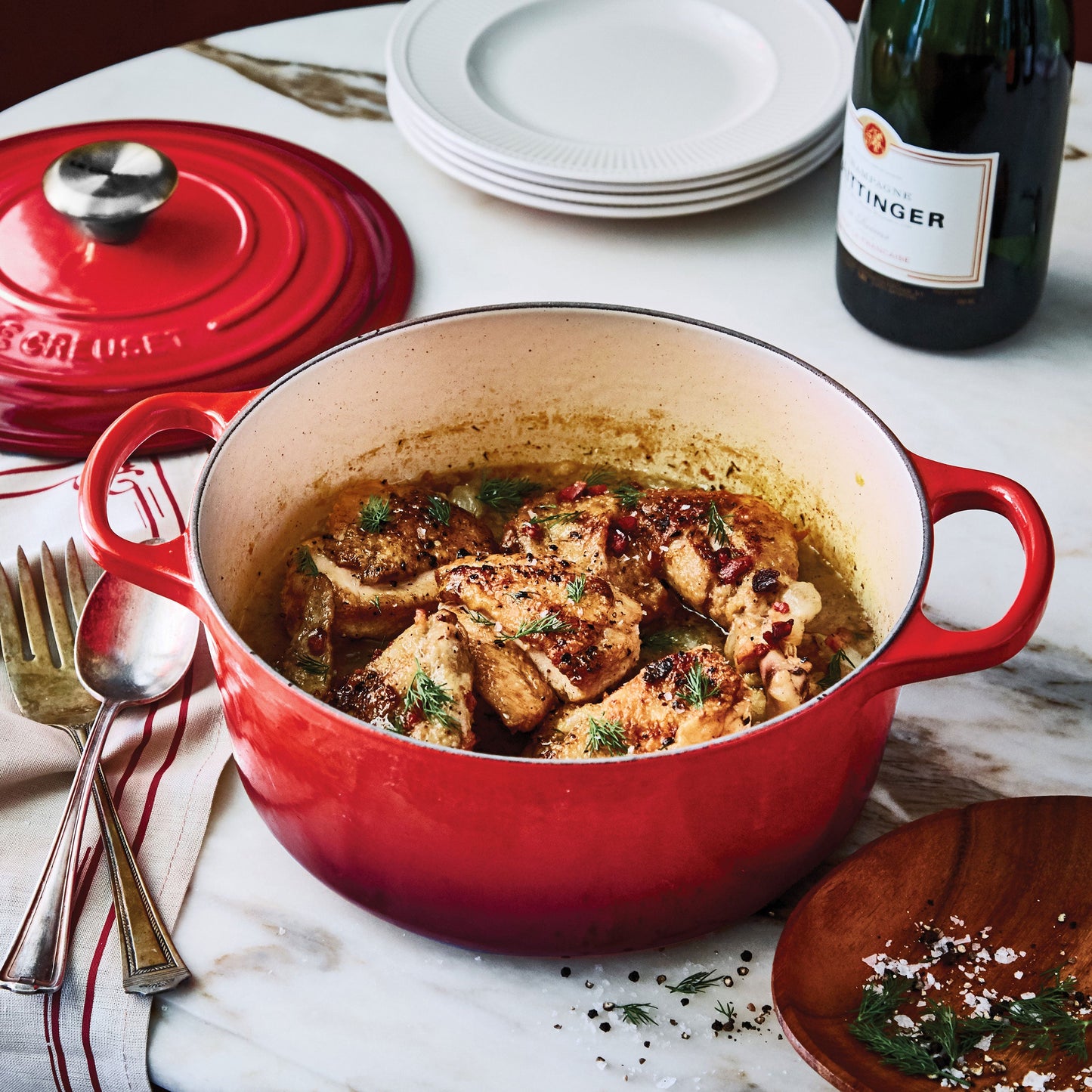 Signature Cast Iron 7.25-quart Cerise Round Dutch Oven