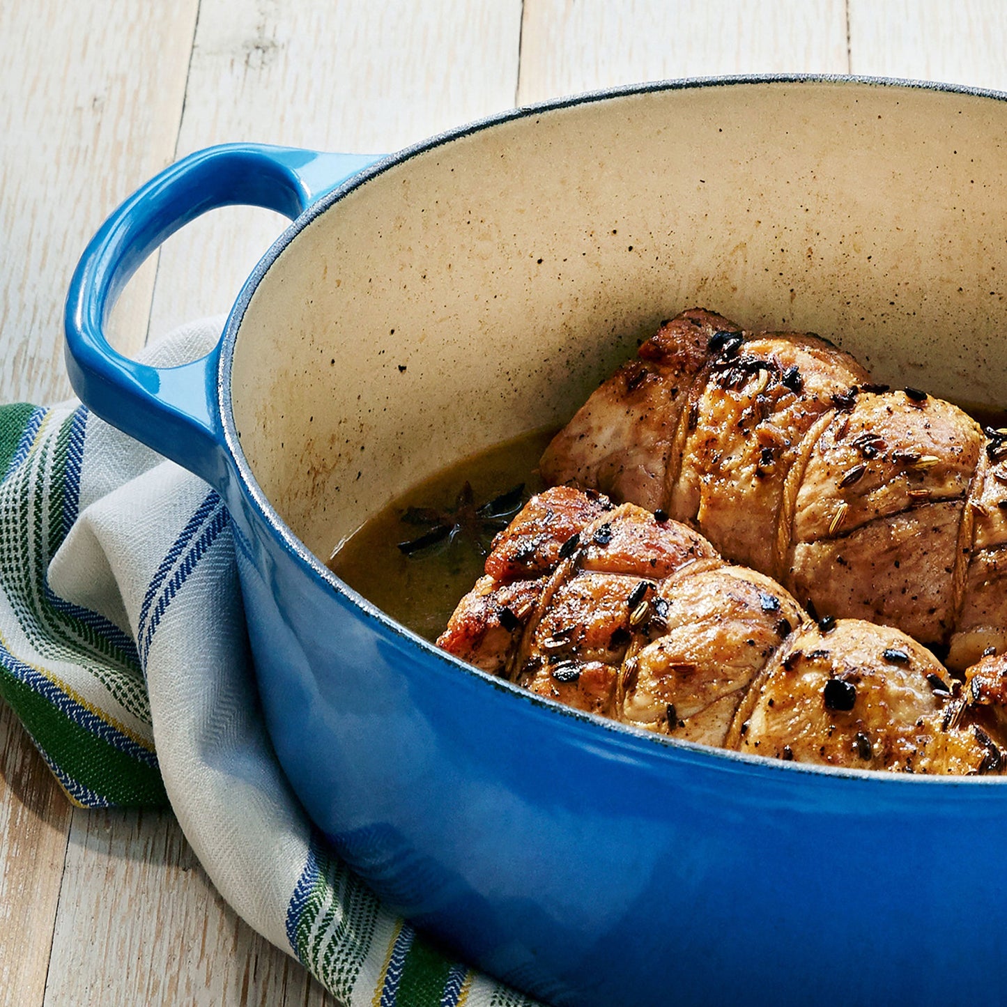 Signature Cast Iron 9-quart Marseille Round Dutch Oven