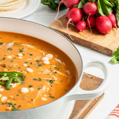 Signature Cast Iron 5.5-quart White Round Dutch Oven