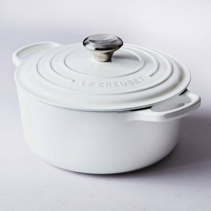 Signature Cast Iron 7.25-quart White Round Dutch Oven