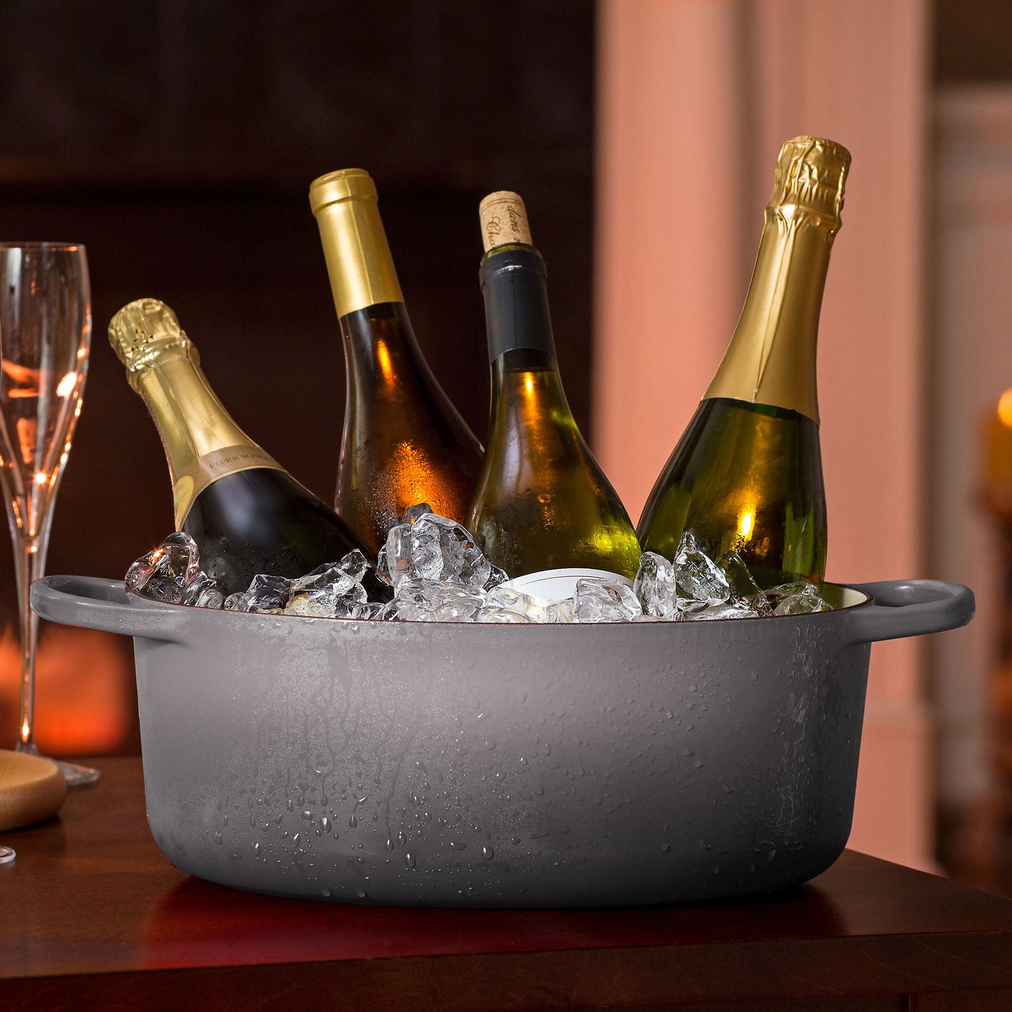 Signature Cast Iron 5-quart Oyster Oval Dutch Oven