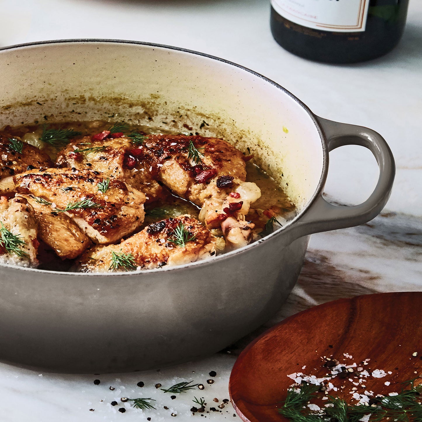 Signature Cast Iron 15.5-quart Oyster Oval Dutch Oven