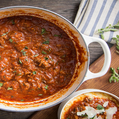 Signature Cast Iron 6.75-quart White Oval Dutch Oven
