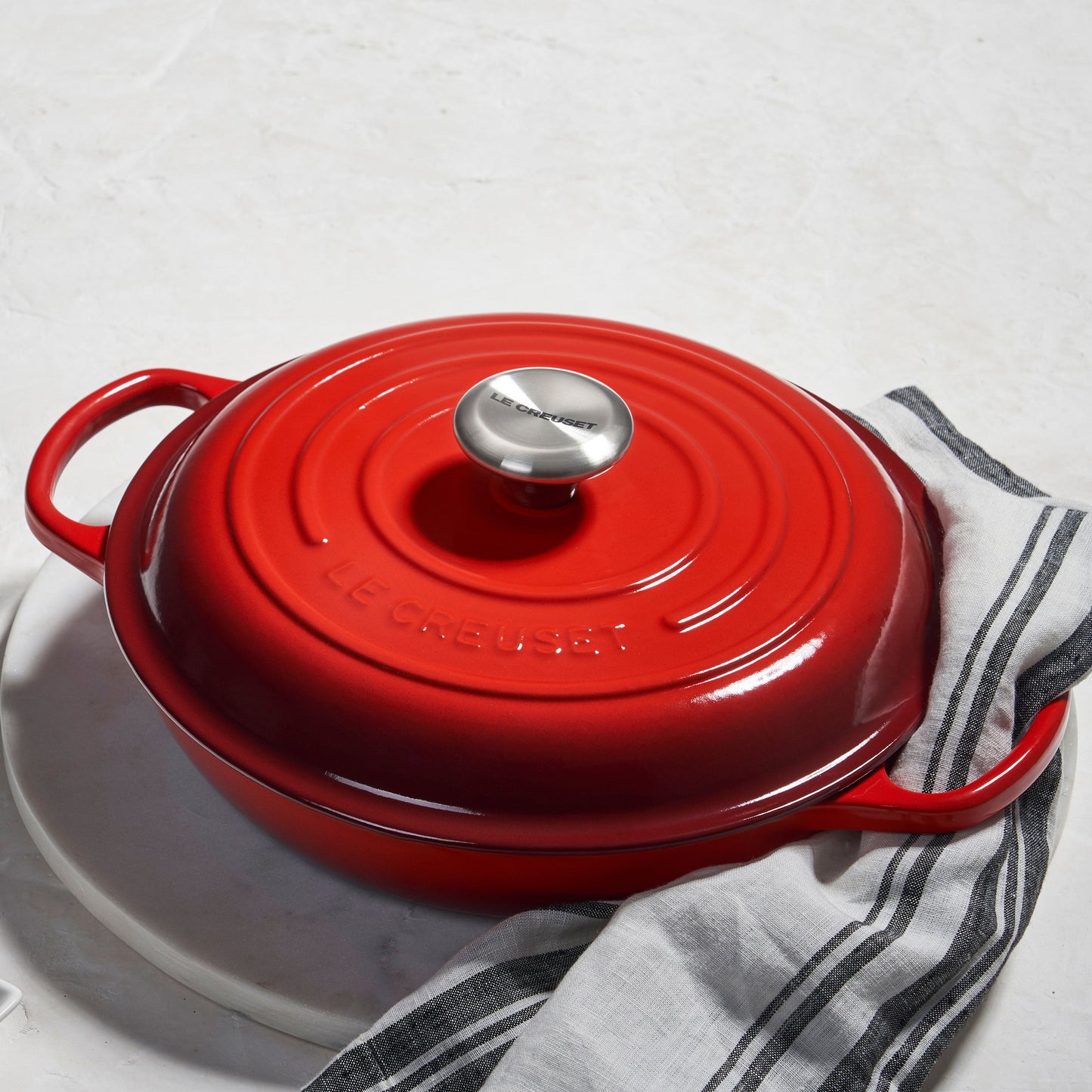 Signature Cast Iron 3.5-quart Cerise Braiser