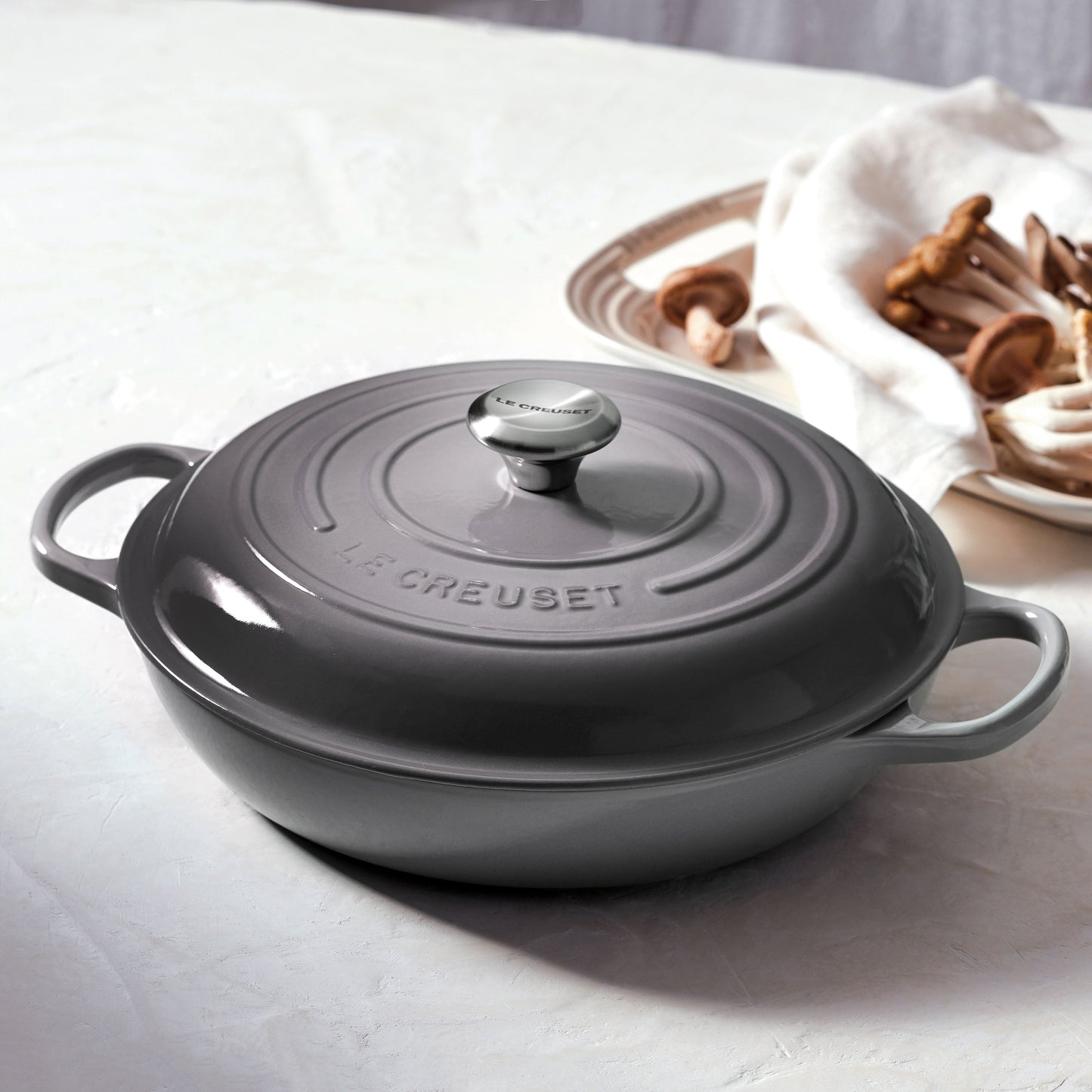 Signature Cast Iron 5-quart Oyster Braiser