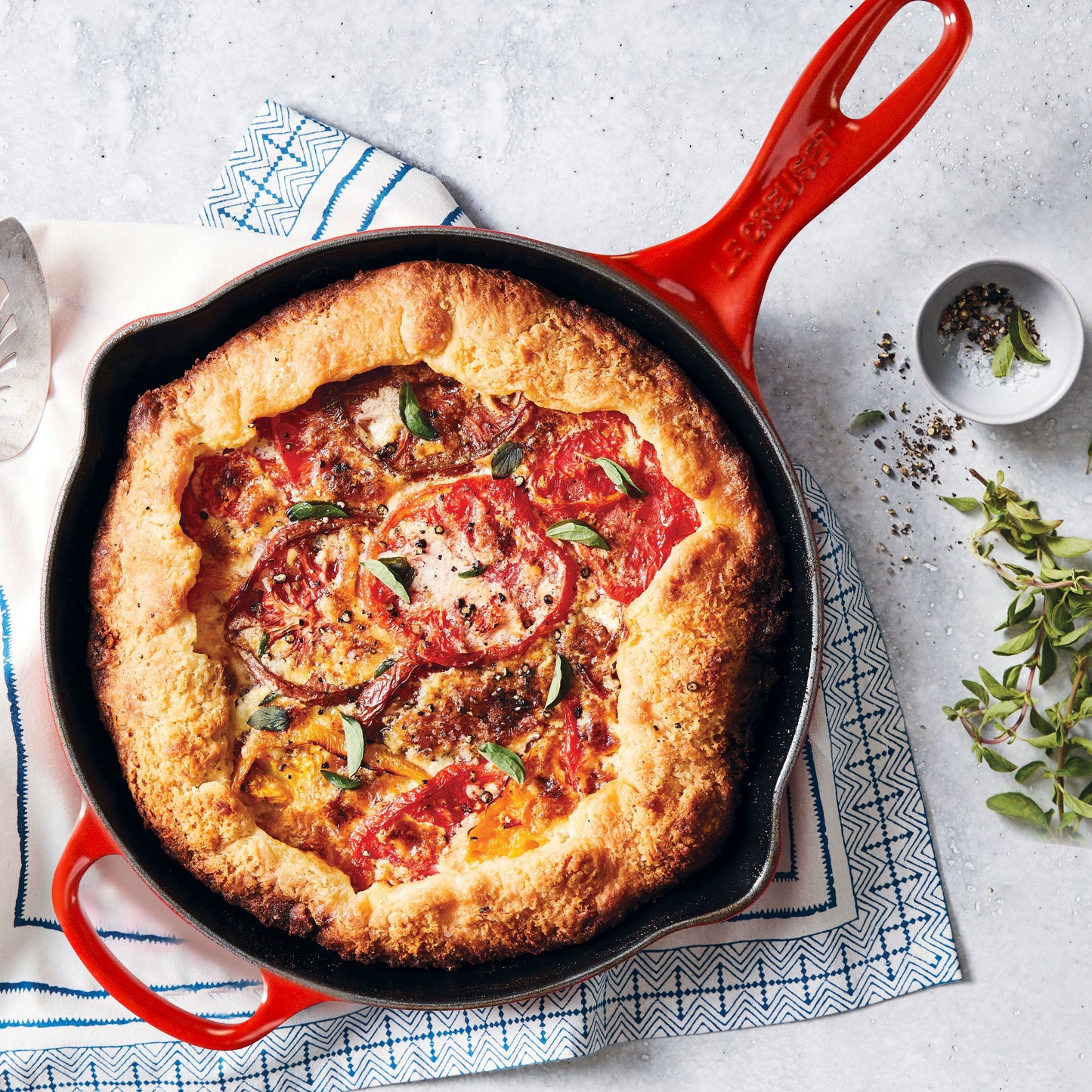 Signature Cast Iron 11.75-inch Cerise Skillet