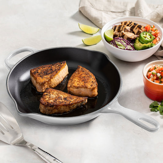 Signature Cast Iron 9-inch White Skillet