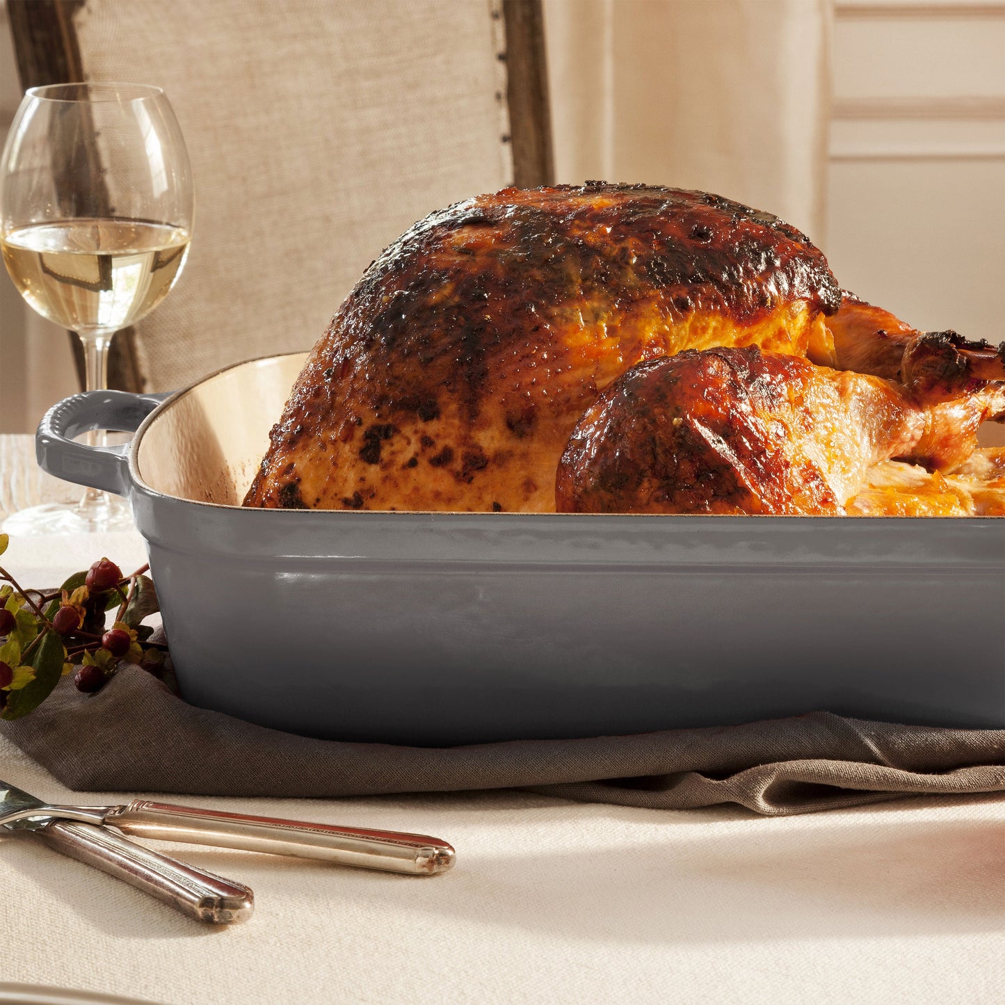 Signature Cast Iron 12.75-inch x 9.75-inch Oyster Roasting Pan