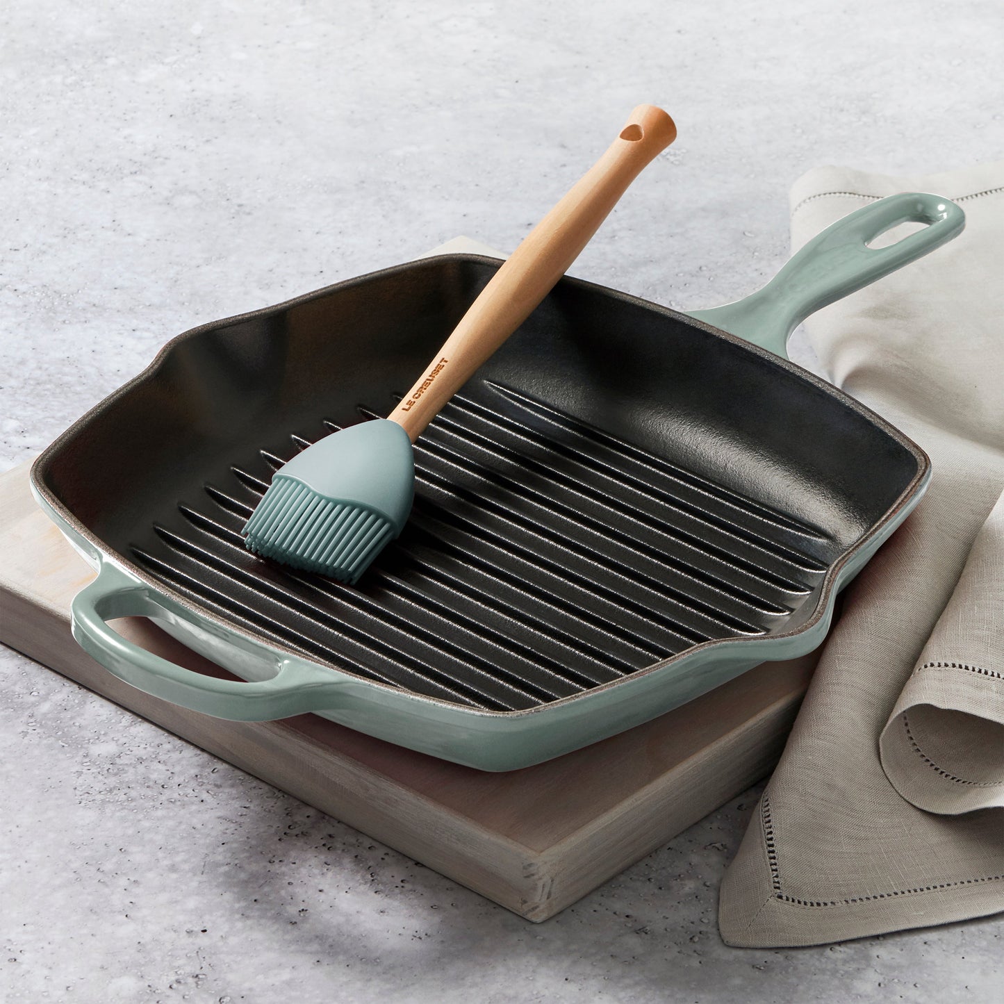 Signature Cast Iron 10.25-inch Sea Salt Square Grill Pan