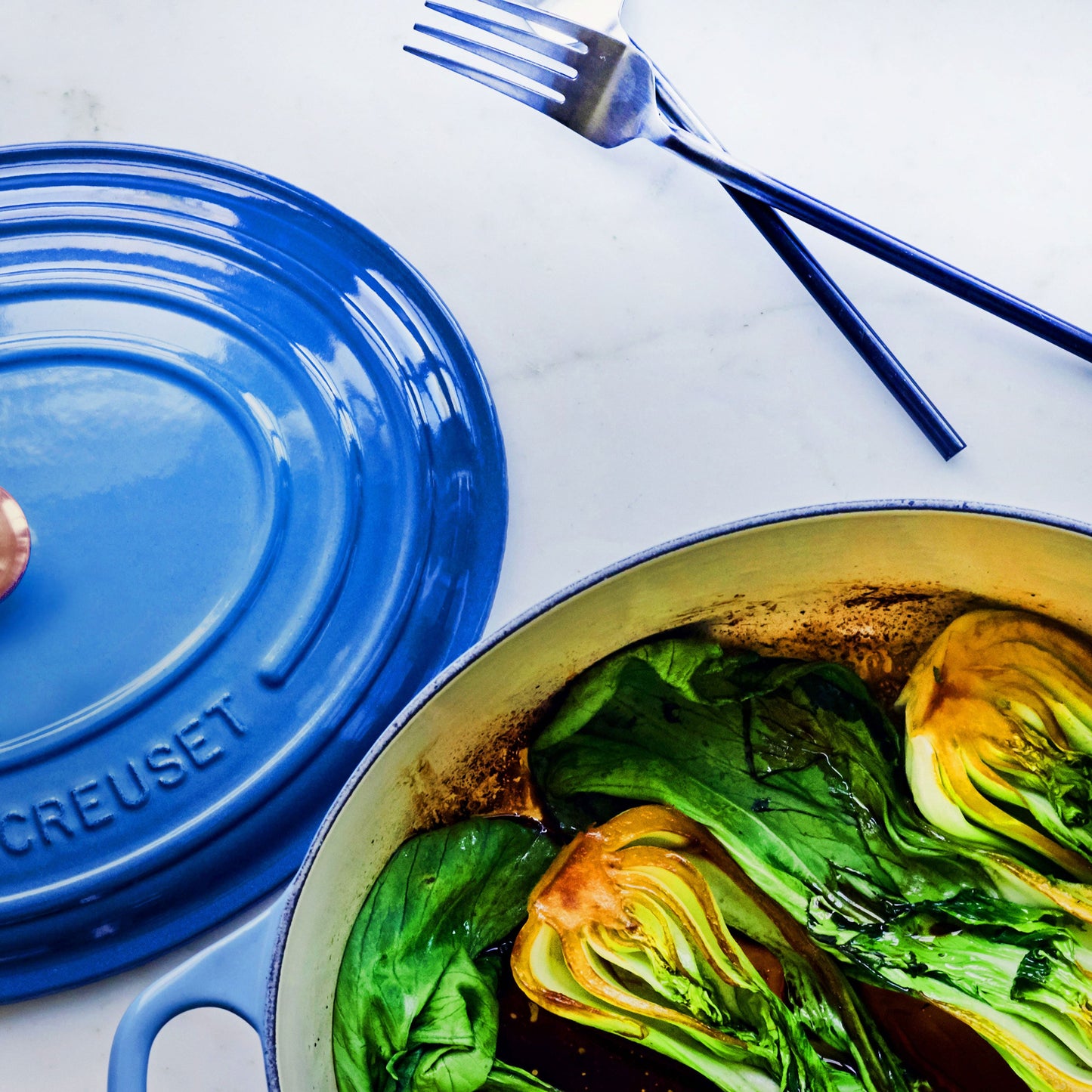 Signature Cast Iron 8-quart Marseille Oval Dutch Oven with Copper Knob