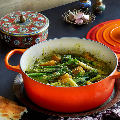 Signature Cast Iron 6.75-quart Flame Round Wide Dutch Oven with Copper Knob