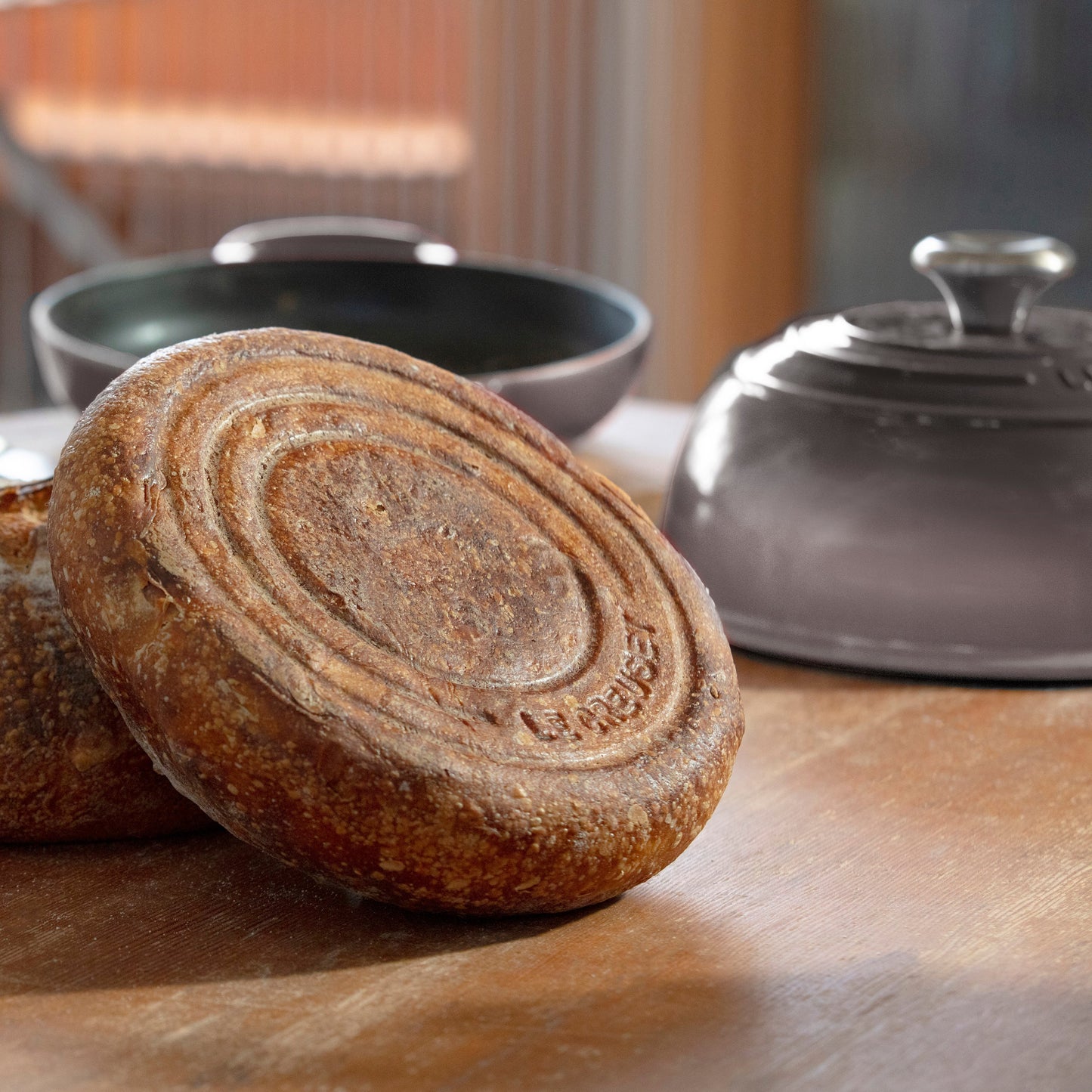 Signature Cast Iron 9.5-inch Oyster Bread Oven