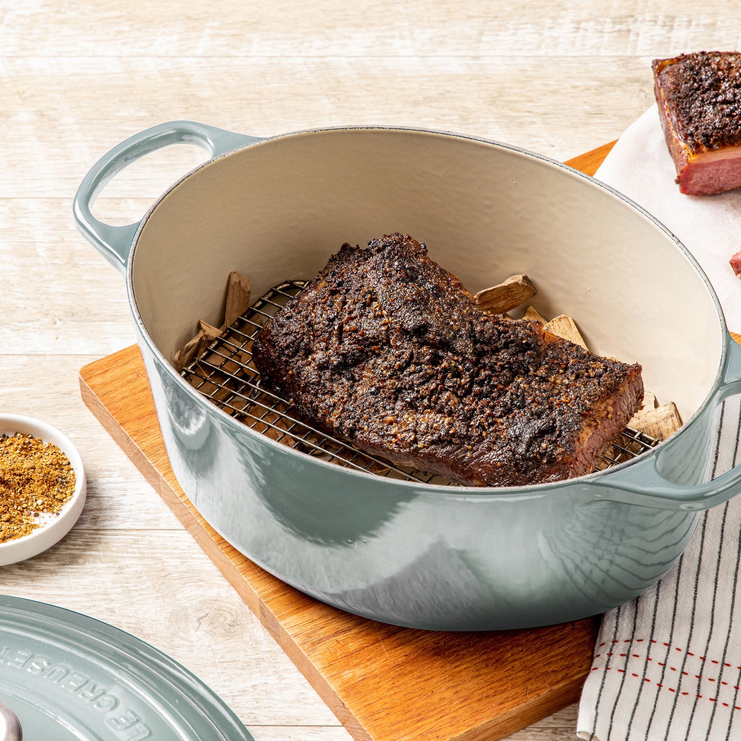 Signature Cast Iron 8-quart Sea Salt Oval Dutch Oven with Copper Knob