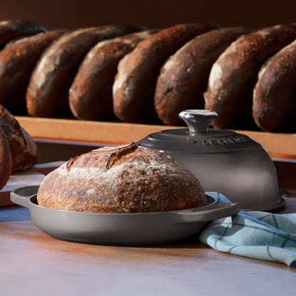 Signature Cast Iron 9.5-inch Oyster Bread Oven