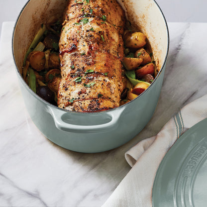 Signature Cast Iron 6.75-quart Sea Salt Oval Dutch Oven