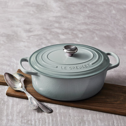 Signature Cast Iron 6.75-quart Sea Salt Oval Dutch Oven