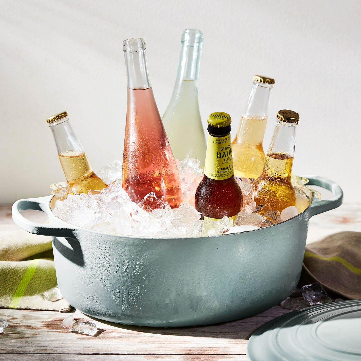 Signature Cast Iron 15.5-quart Sea Salt Oval Dutch Oven