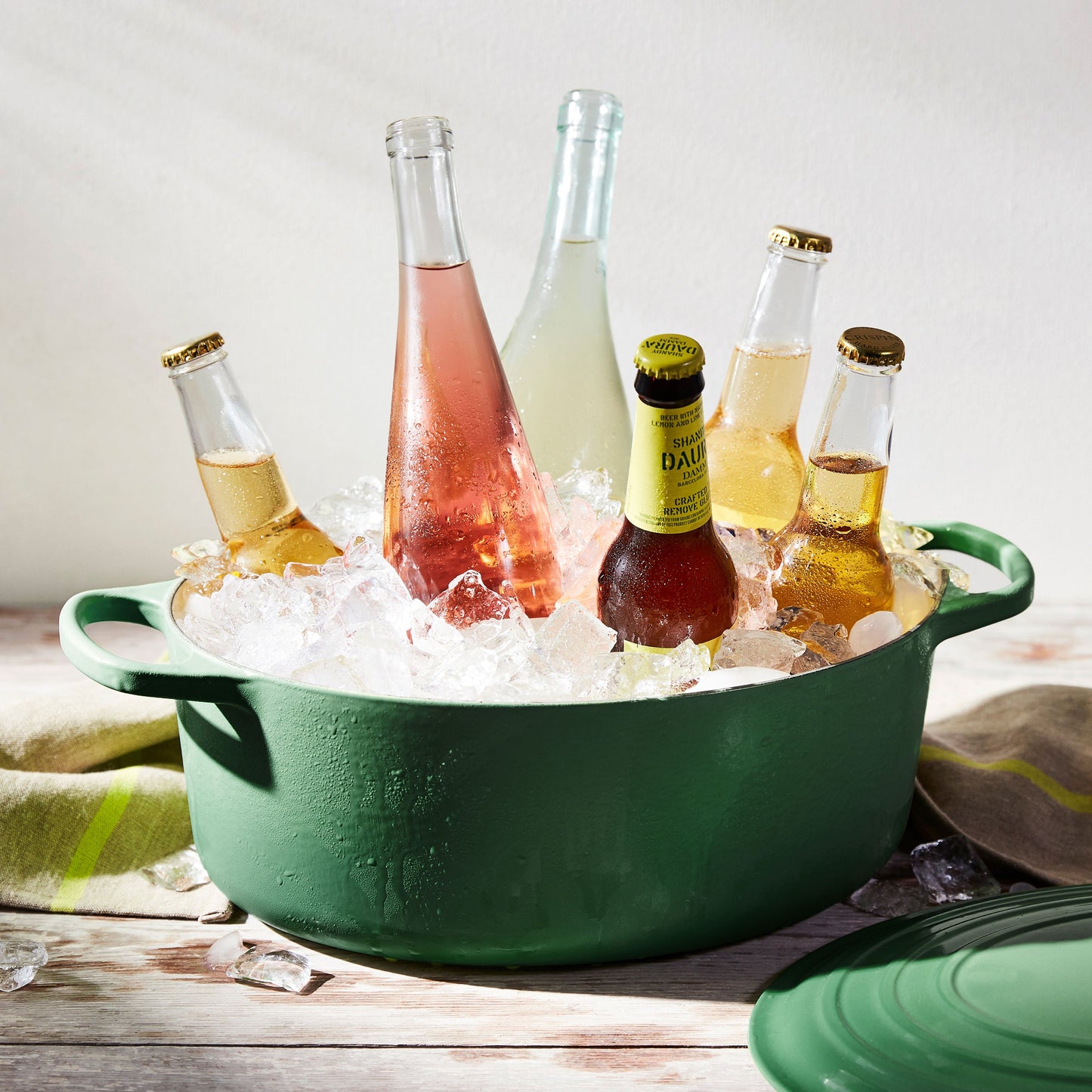 Signature Cast Iron 15.5-quart Artichaut Oval Dutch Oven