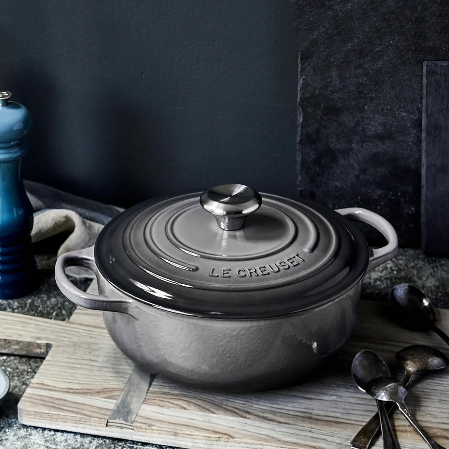 Signature Cast Iron 3.5-quart Oyster Sauteuse Dutch Oven