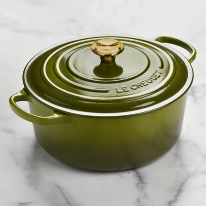 Signature Cast Iron 7.25-quart Olive Round Dutch Oven