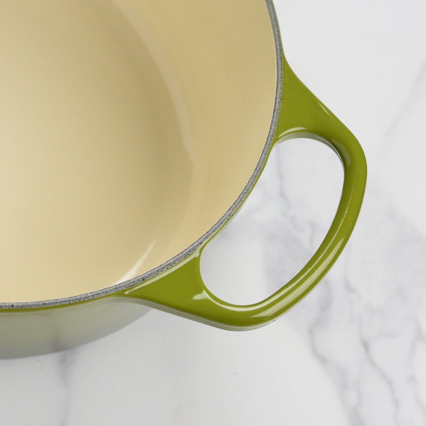 Signature Cast Iron 8-quart Olive Oval Dutch Oven