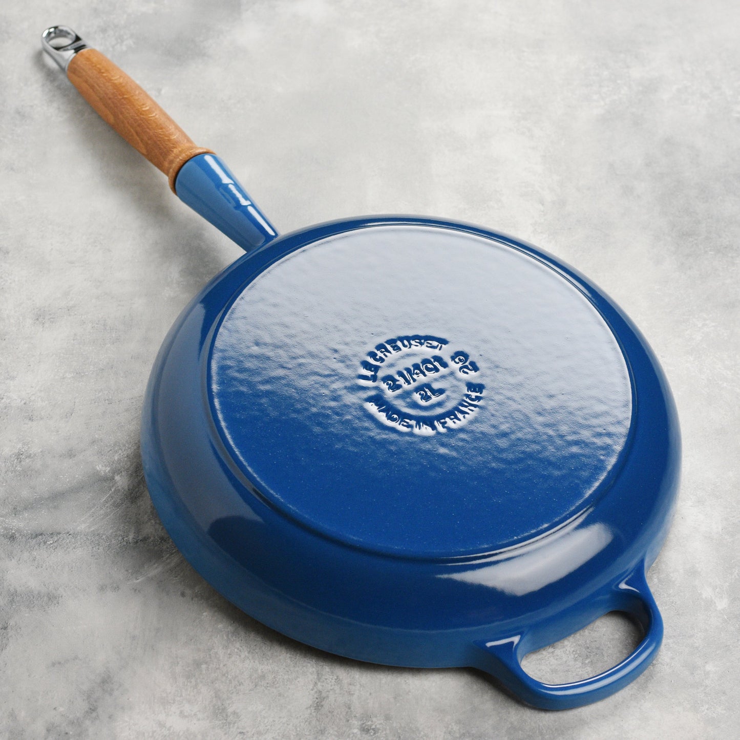 Cast Iron 10.25-inch Marseille Fry Pan with Wood Handle