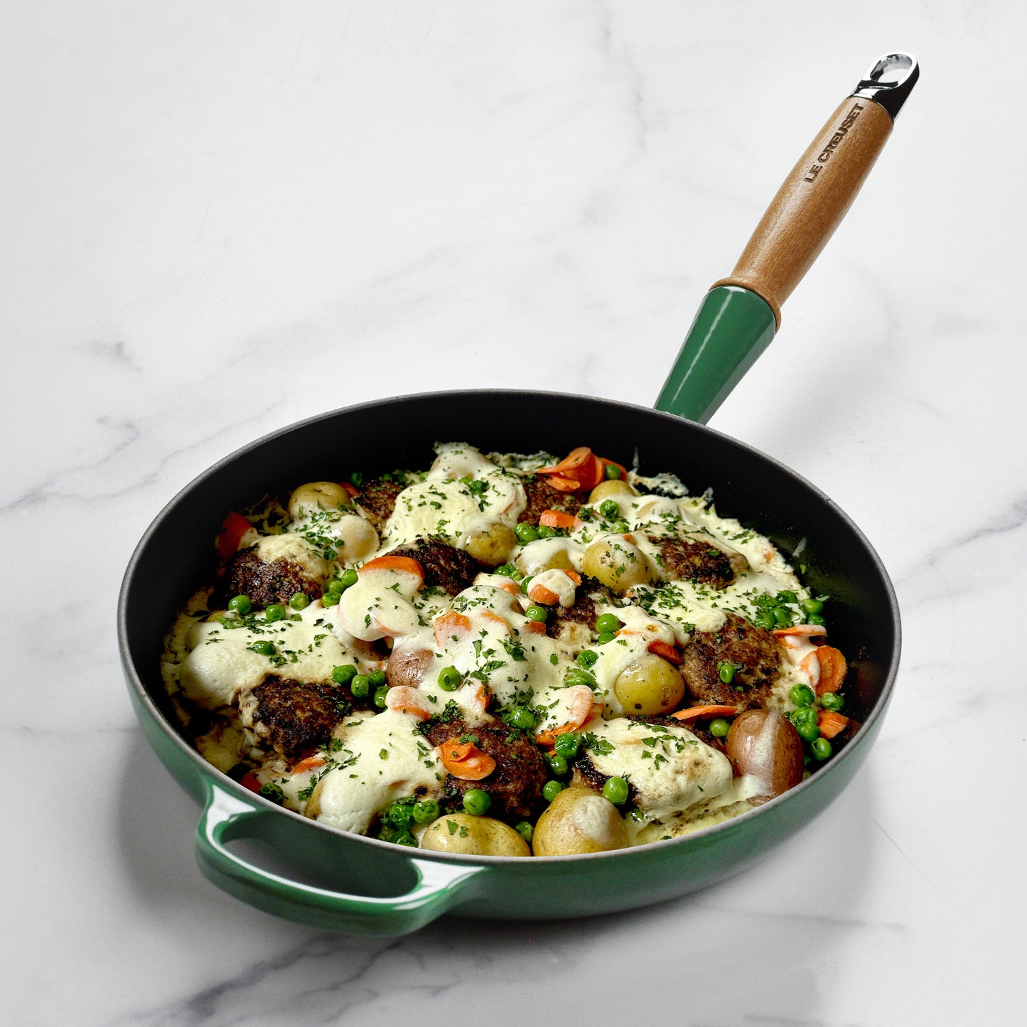 Cast Iron 10.25-inch Artichaut Fry Pan with Wood Handle