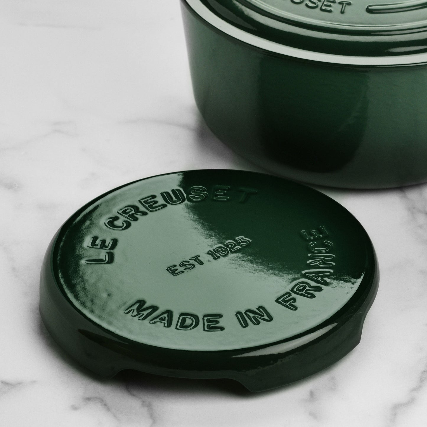 Signature Cast Iron 8.8-inch Artichaut Round Trivet