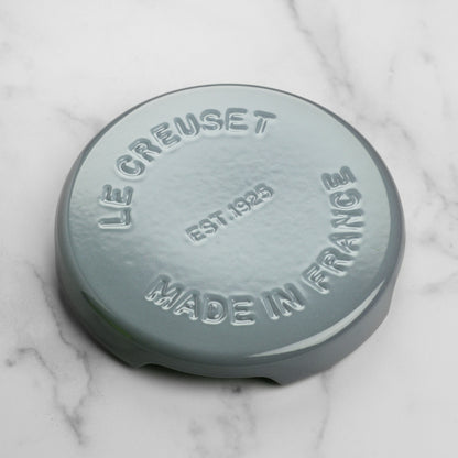 Signature Cast Iron 8.8-inch Sea Salt Round Trivet