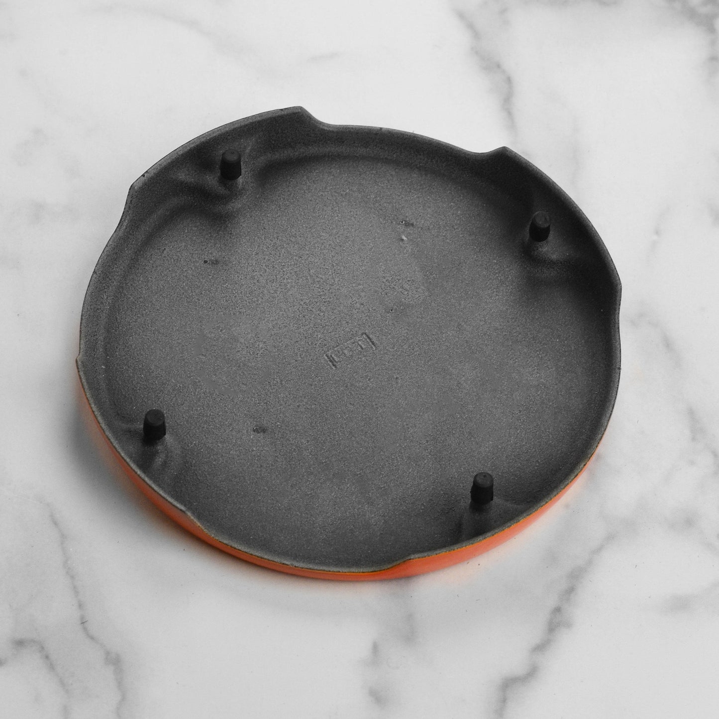 Signature Cast Iron 8.8-inch Flame Round Trivet