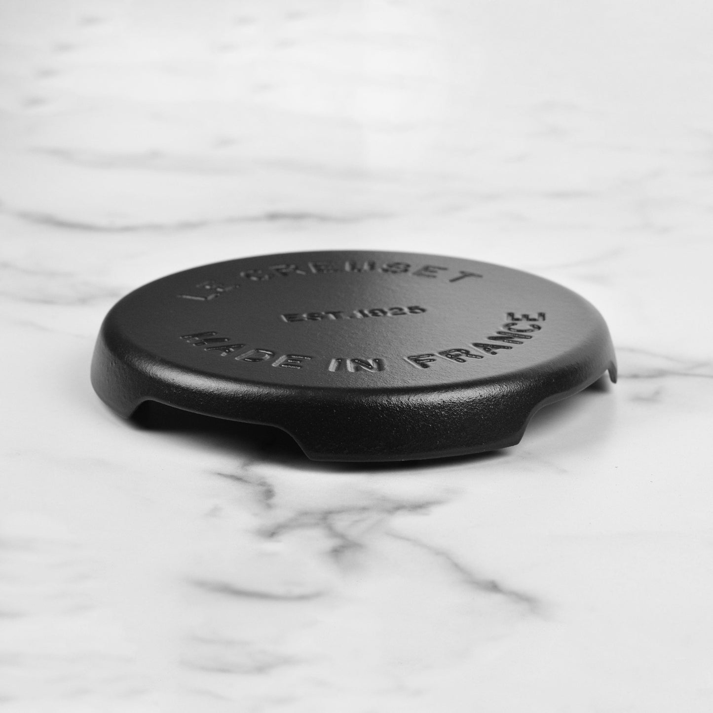 Signature Cast Iron 8.8-inch Licorice Round Trivet