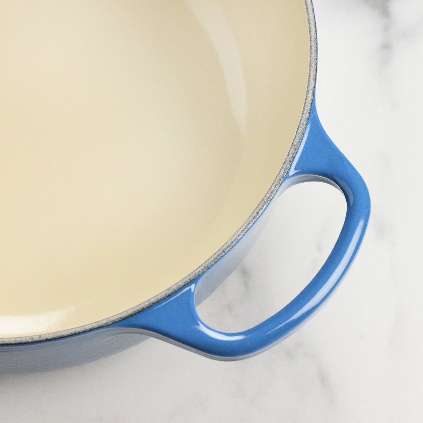 Signature Cast Iron 3.5-quart Marseille Sauteuse Dutch Oven