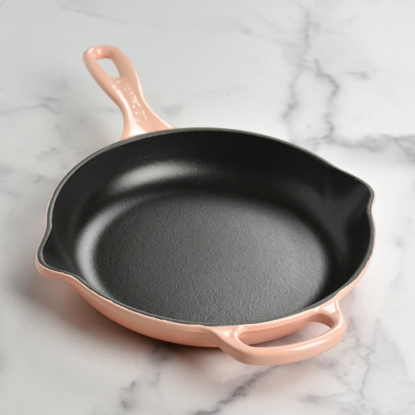Signature Cast Iron 9-inch Peche Skillet