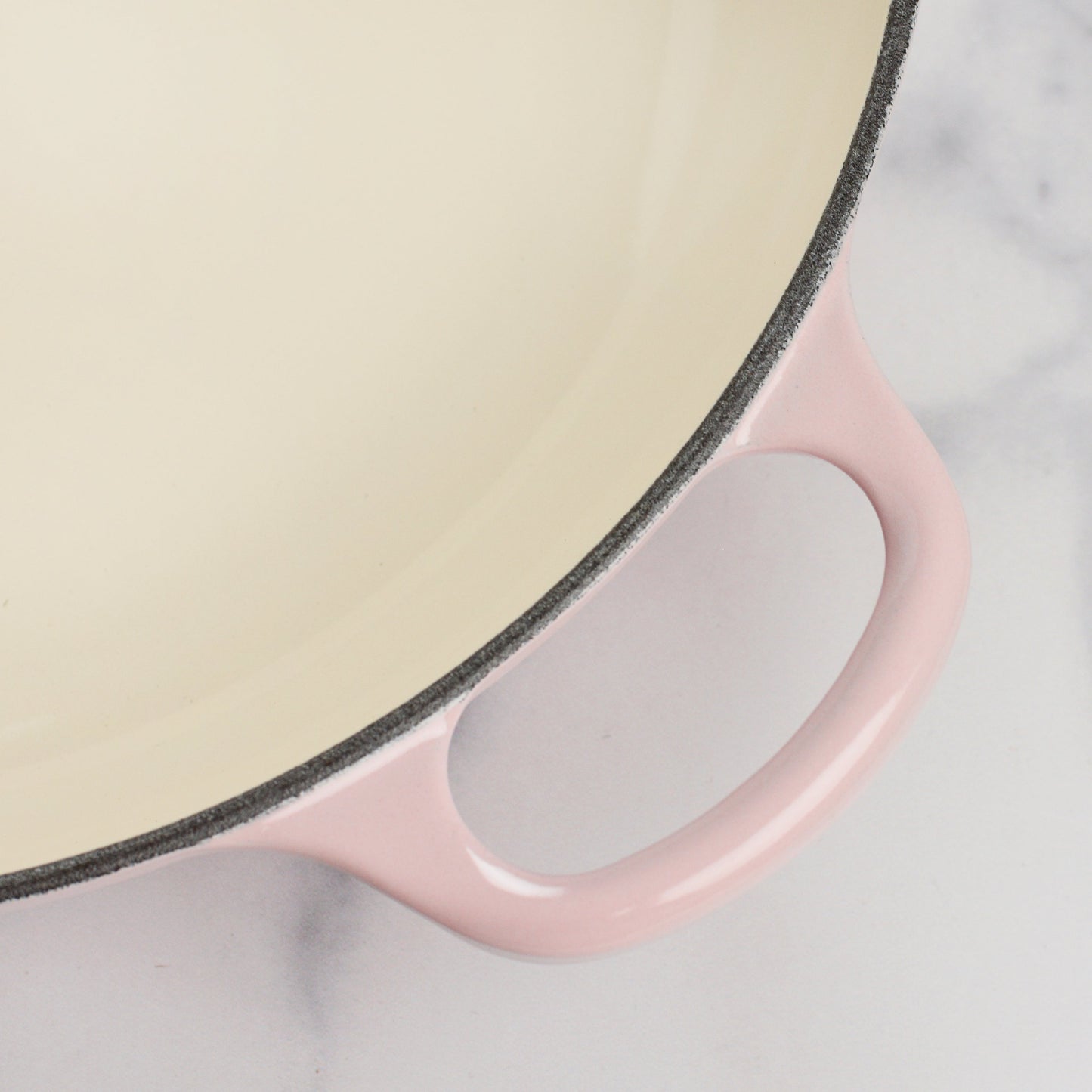 Signature Cast Iron 2.25-quart Shell Pink Petal Braiser