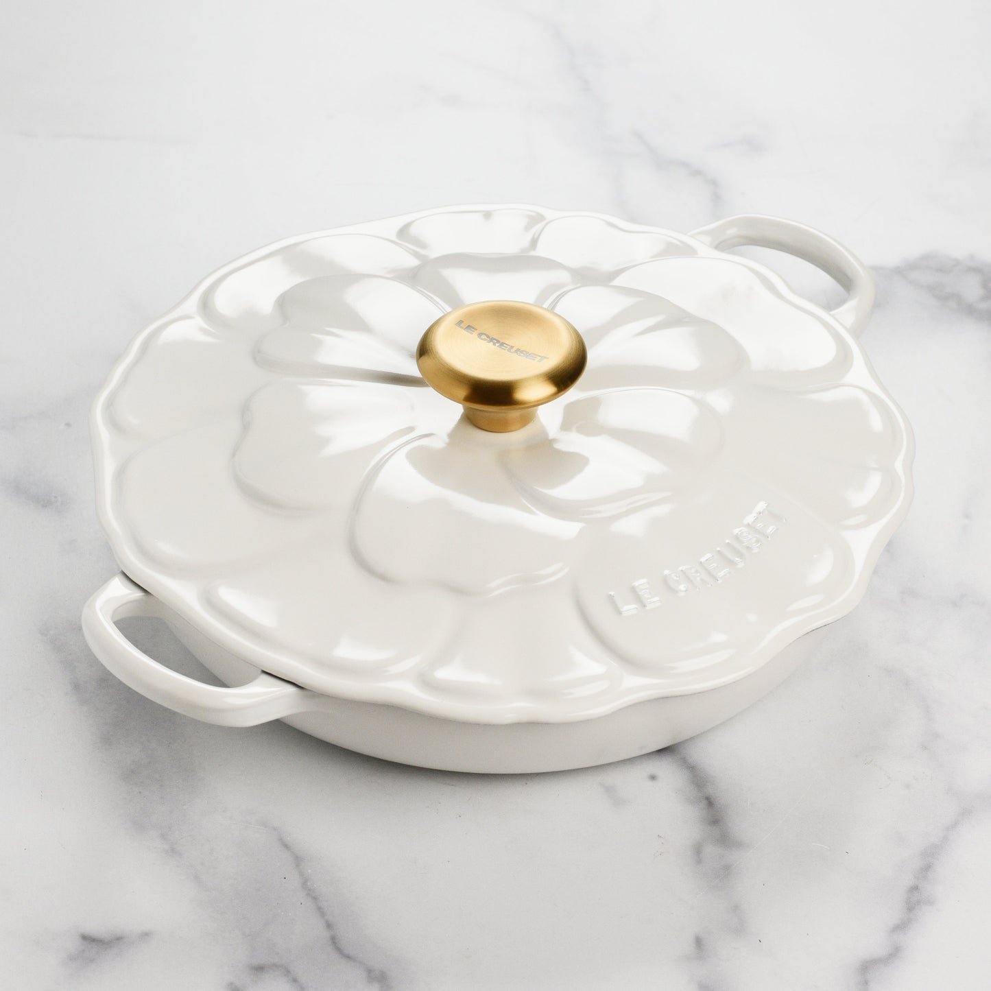 Signature Cast Iron 2.25-quart White Petal Braiser