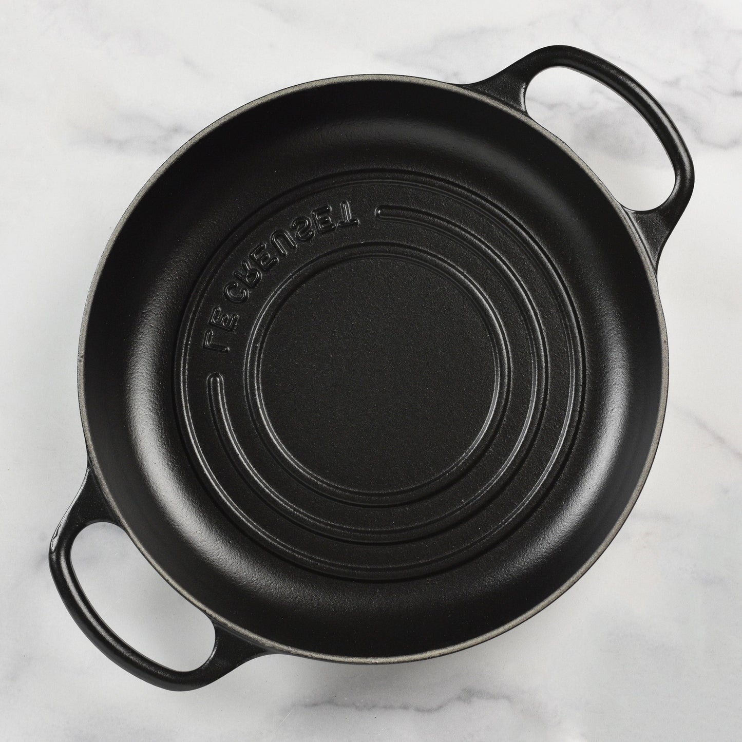 Signature Cast Iron 9.5-inch Licorice Bread Oven