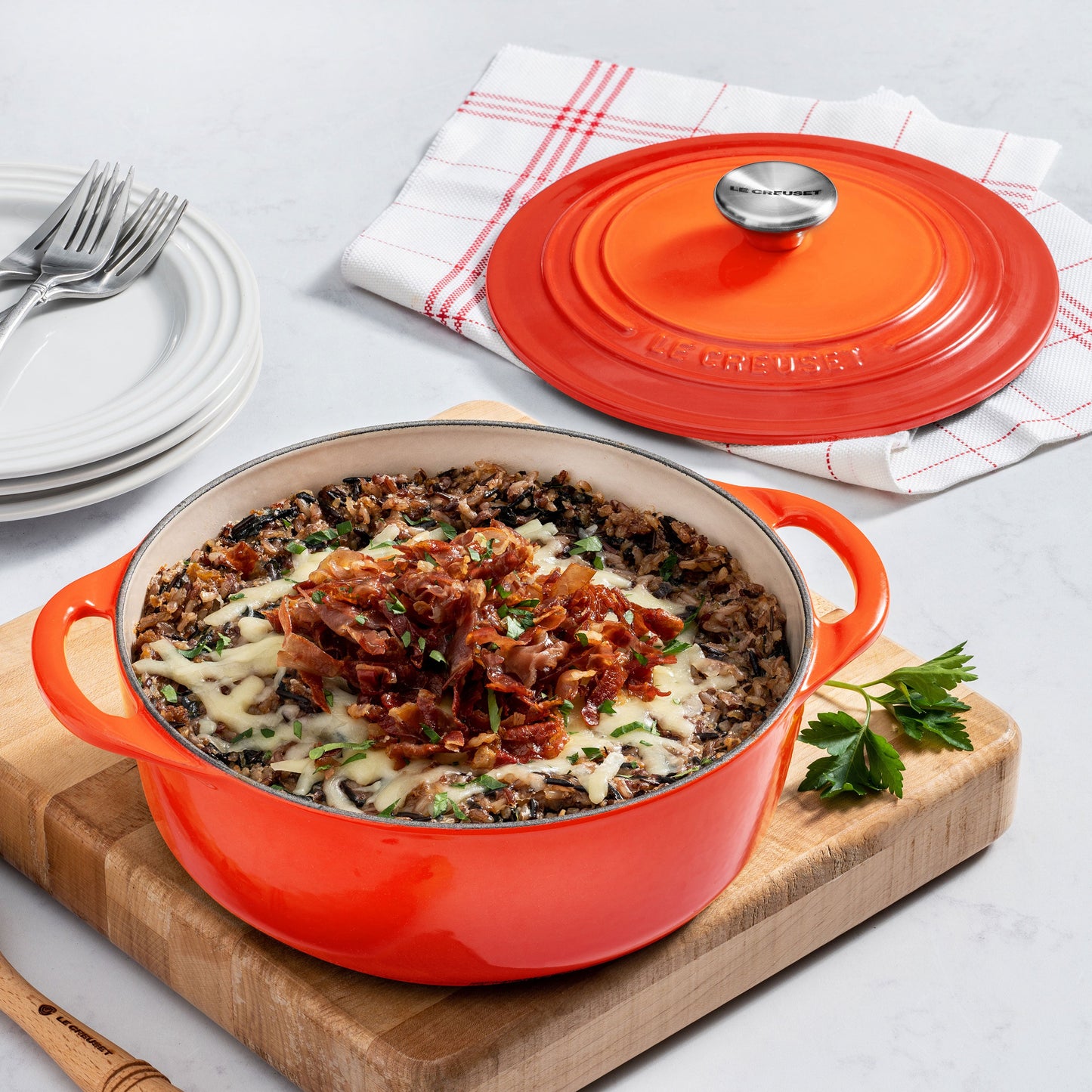 Cast Iron 2.75-quart Flame Shallow Round Dutch Oven